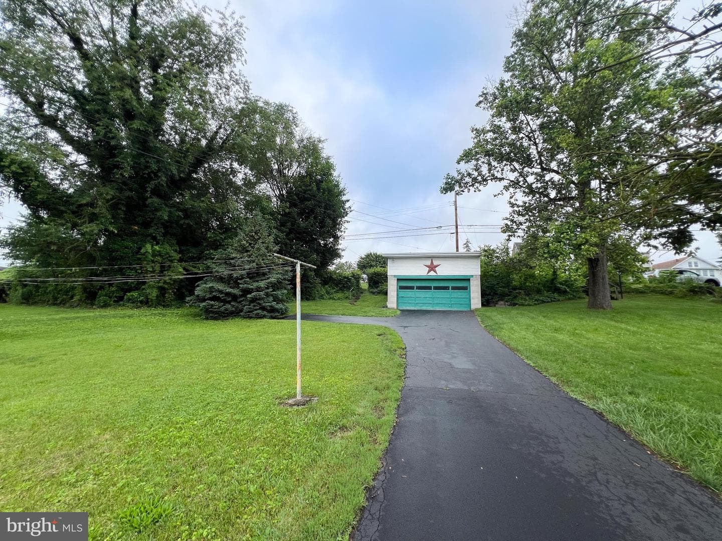 512 Electric Avenue photo 41