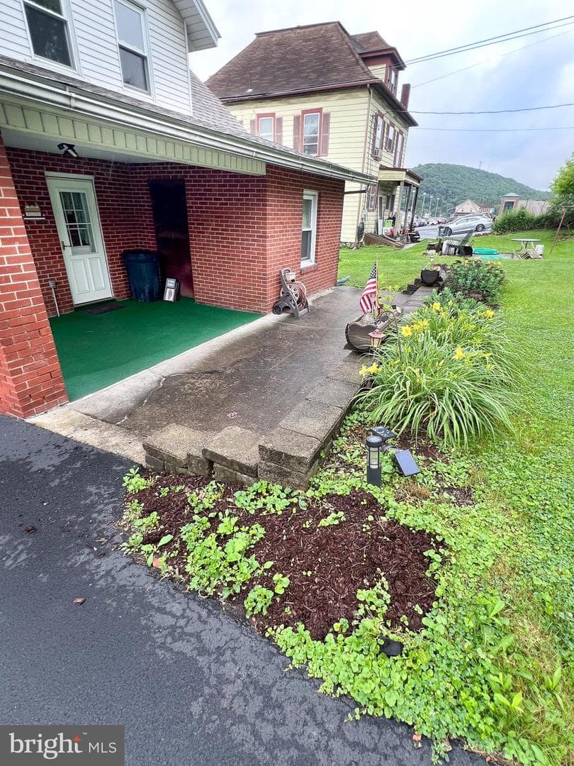 512 Electric Avenue photo 46