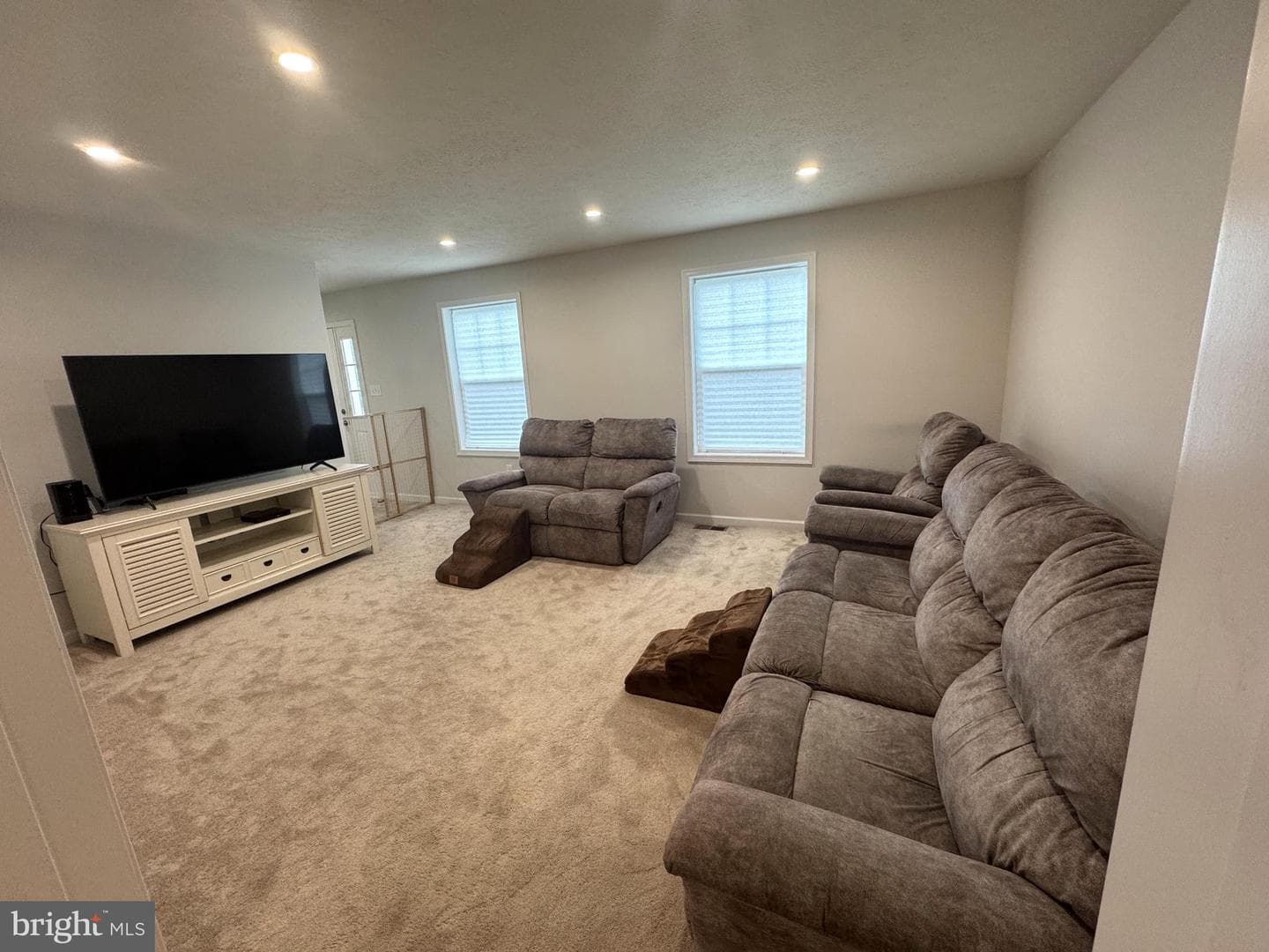 65 Hillside Dr photo 11