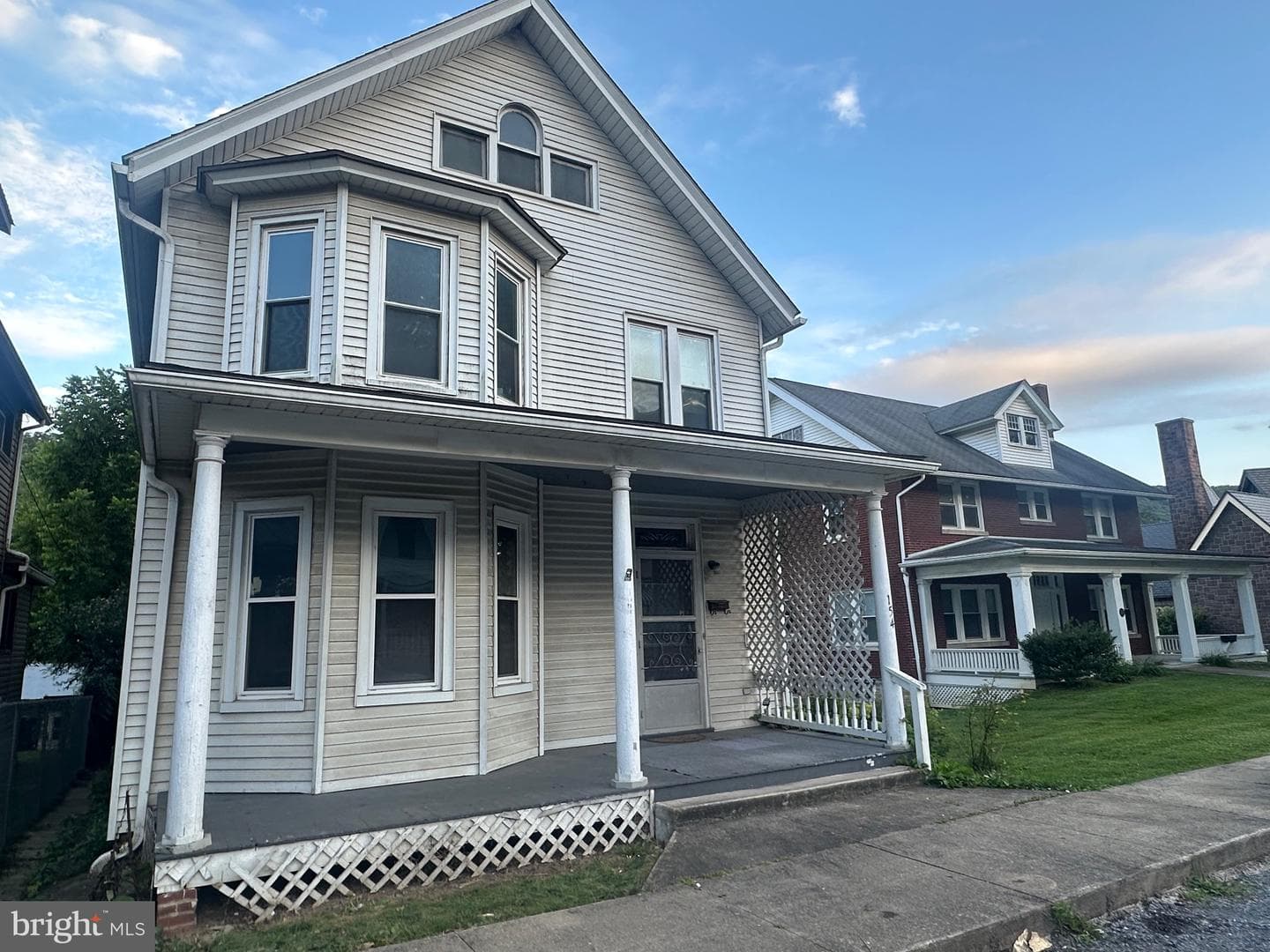 154 Walnut Street photo 2