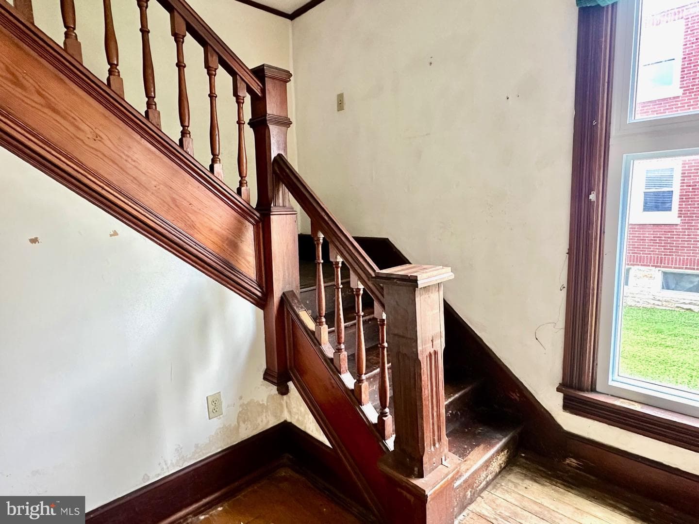 154 Walnut Street photo 9
