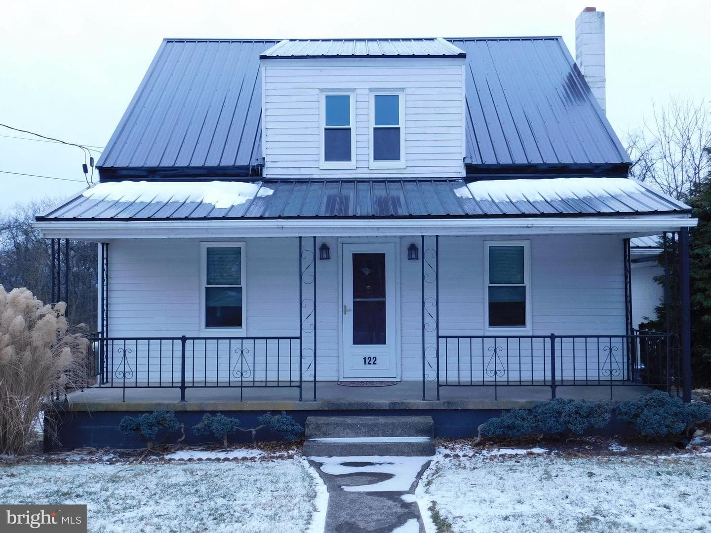 122 Loop Road photo 1