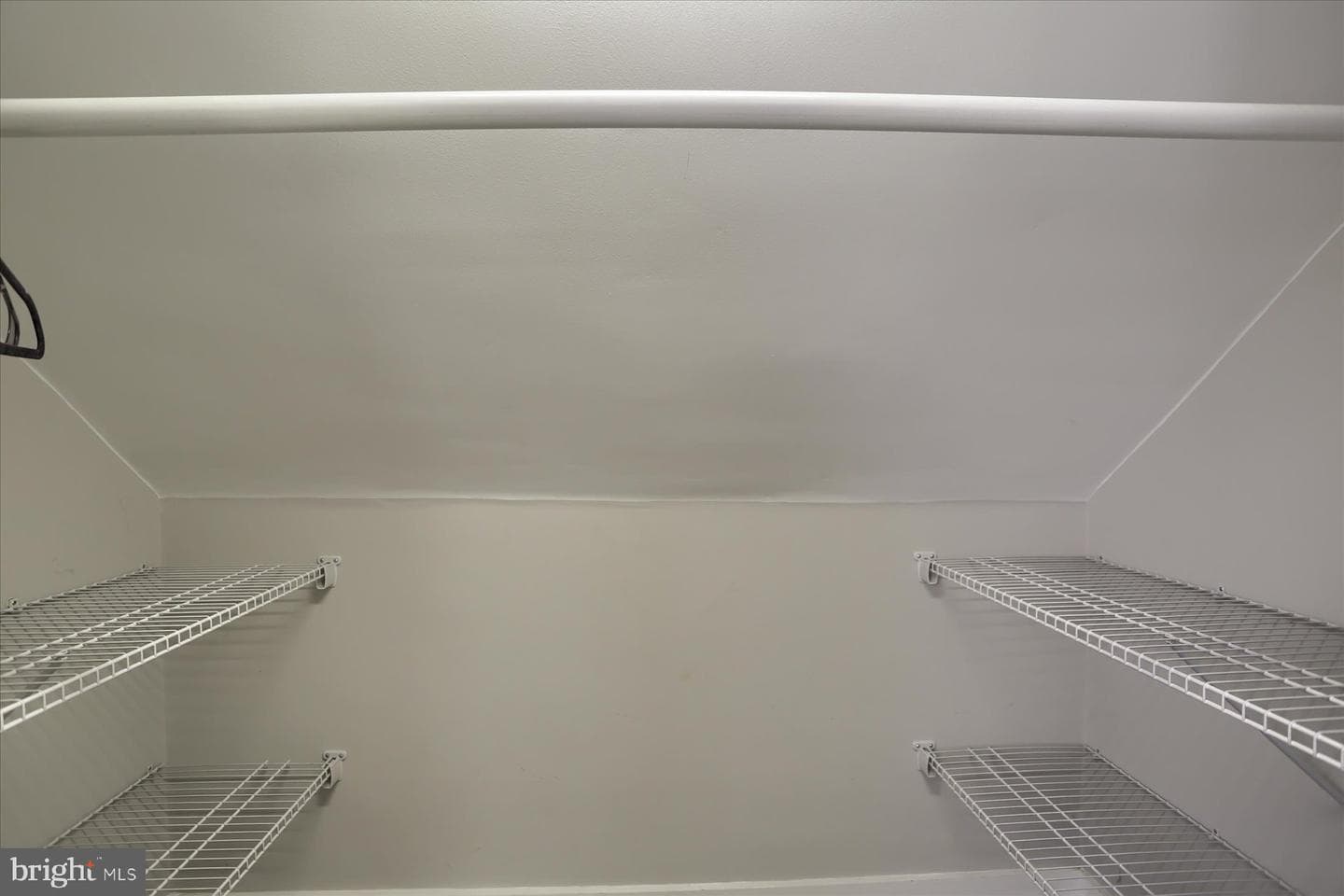 425 E Walnut Street photo 32