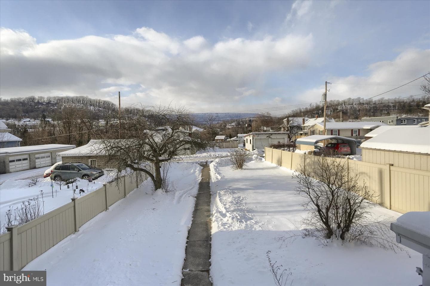 425 E Walnut Street photo 33