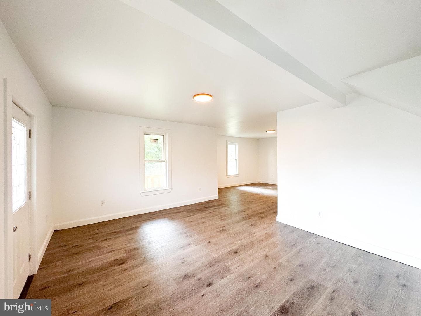 32 S Mann Avenue photo 8