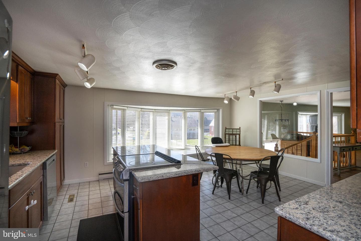 17 Sunset Road photo 15