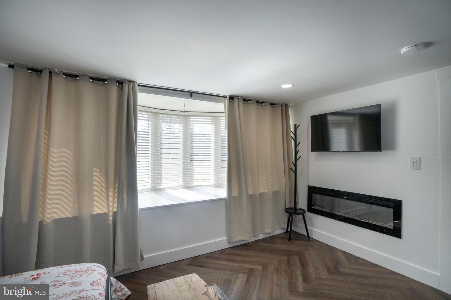 17 Sunset Road photo 43