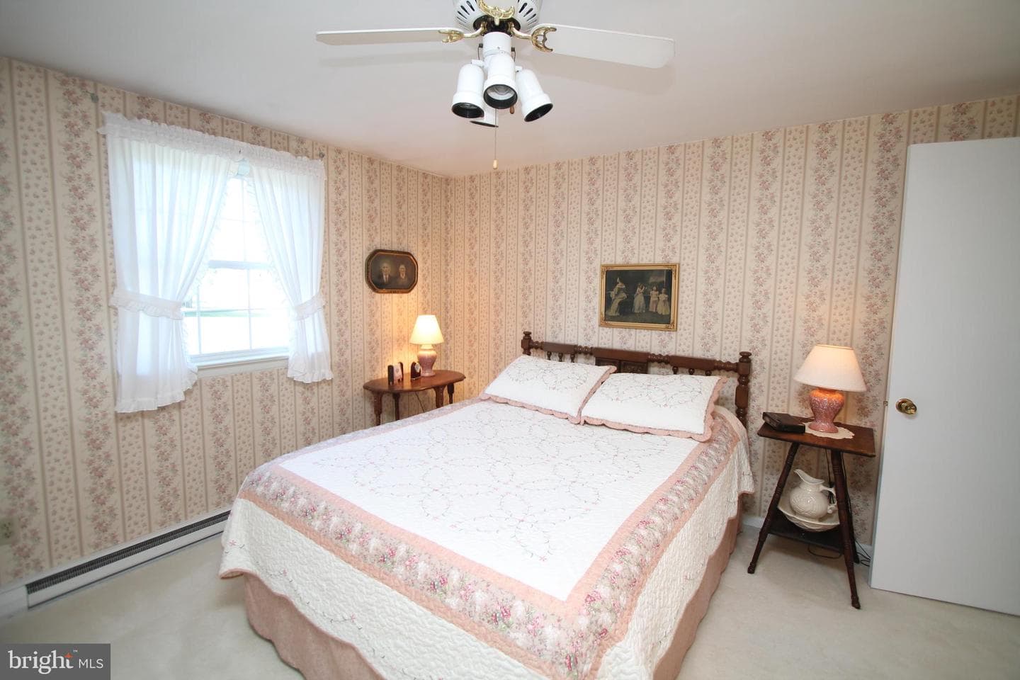 102 Poe Street photo 27