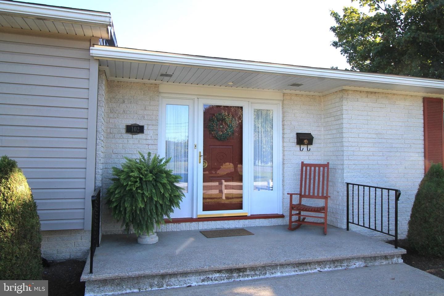 102 Poe Street photo 4
