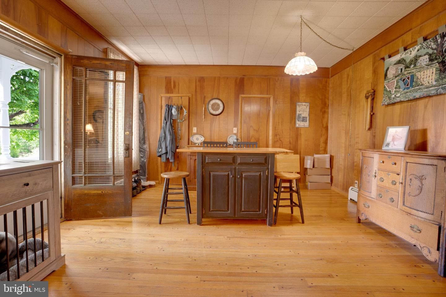 611 E Freedom Avenue photo 36