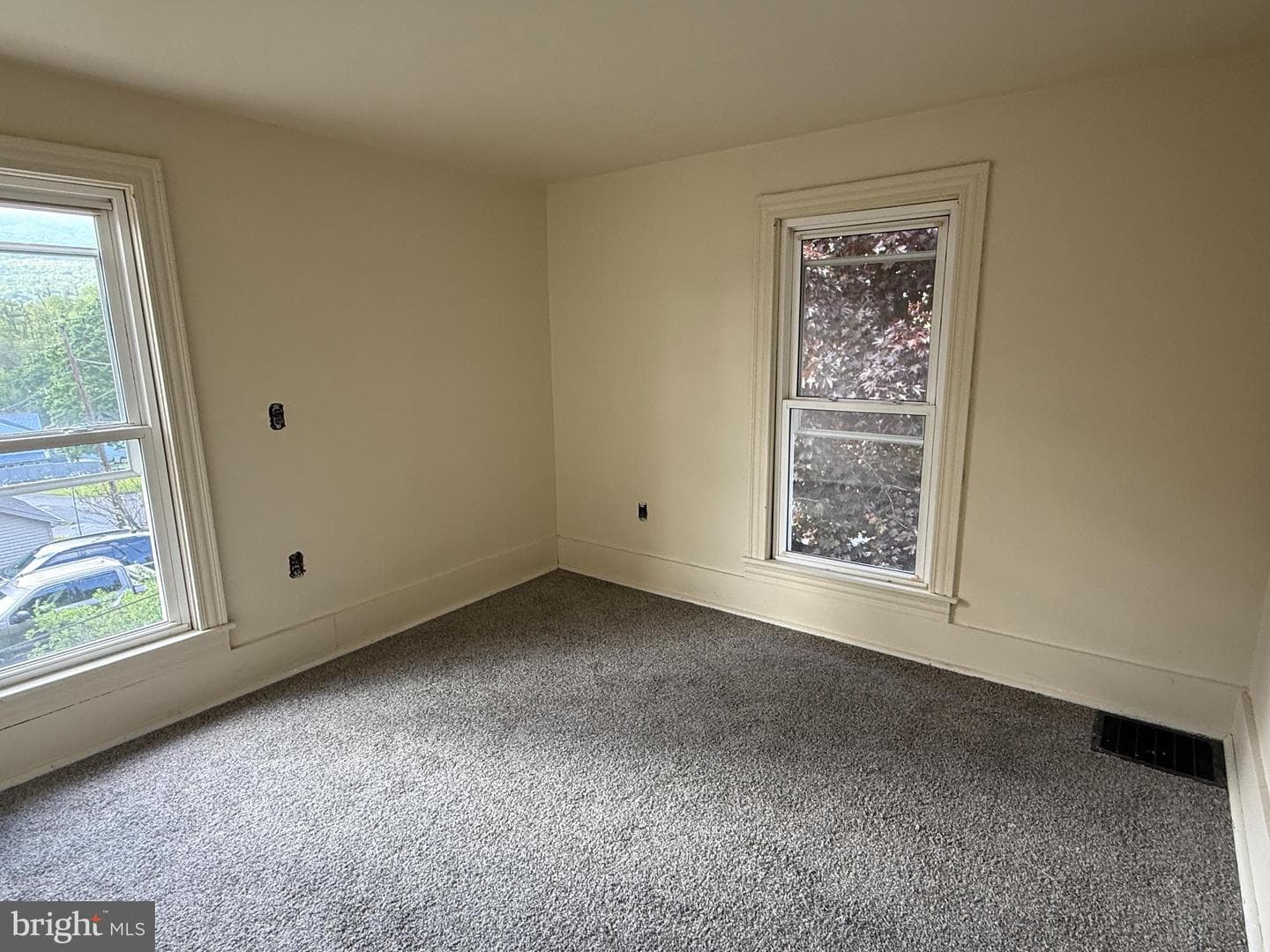 112 S Ridge Street photo 19
