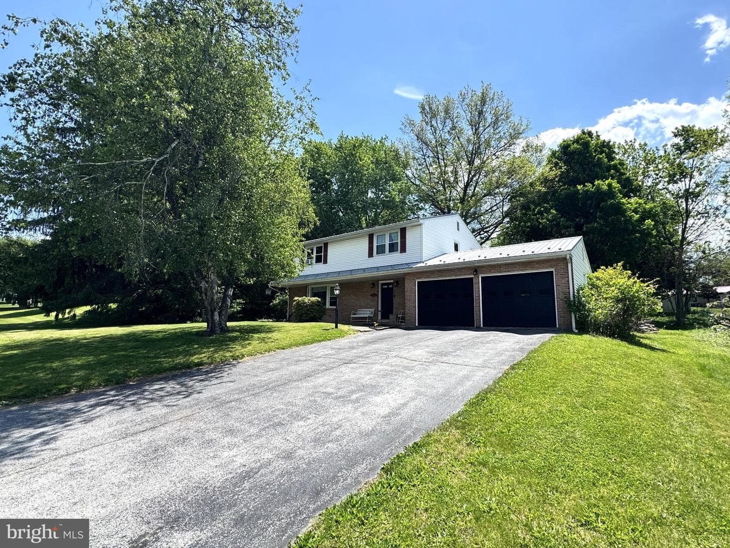 347 Summit Drive photo 1