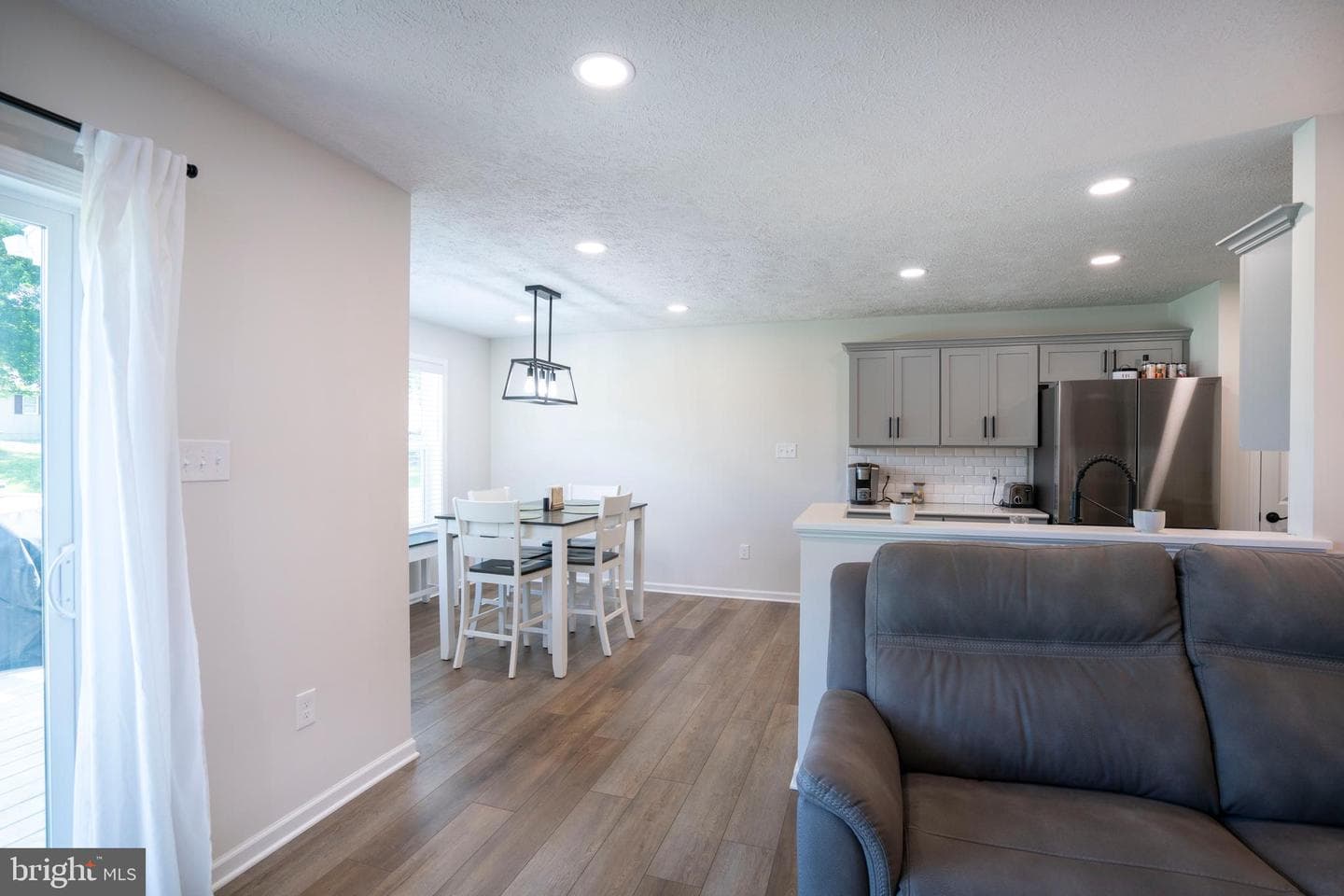 99 Hillside Drive photo 12