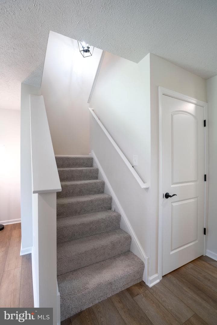 99 Hillside Drive photo 22