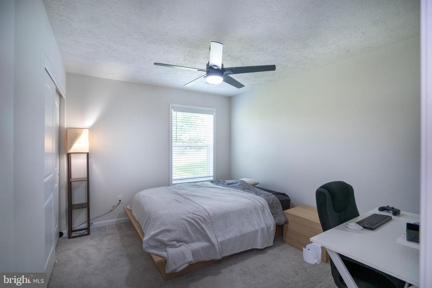 99 Hillside Drive photo 34