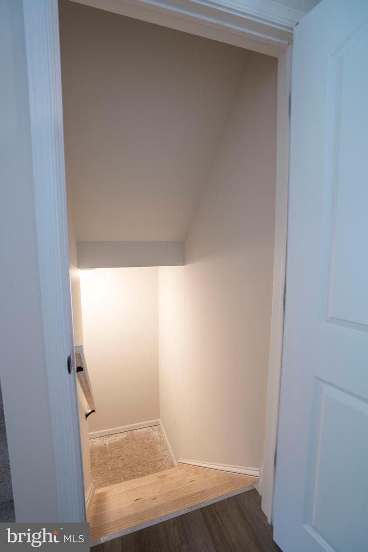 99 Hillside Drive photo 37
