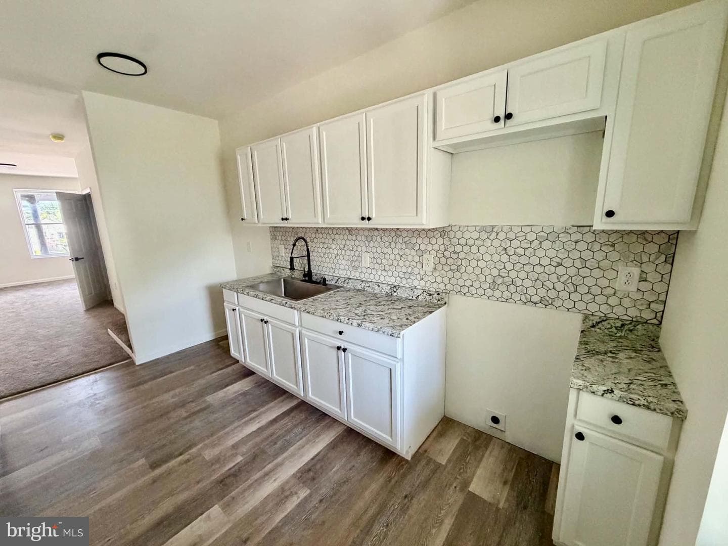 215 N Grand Street photo 8