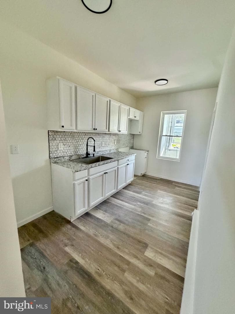 215 N Grand Street photo 9