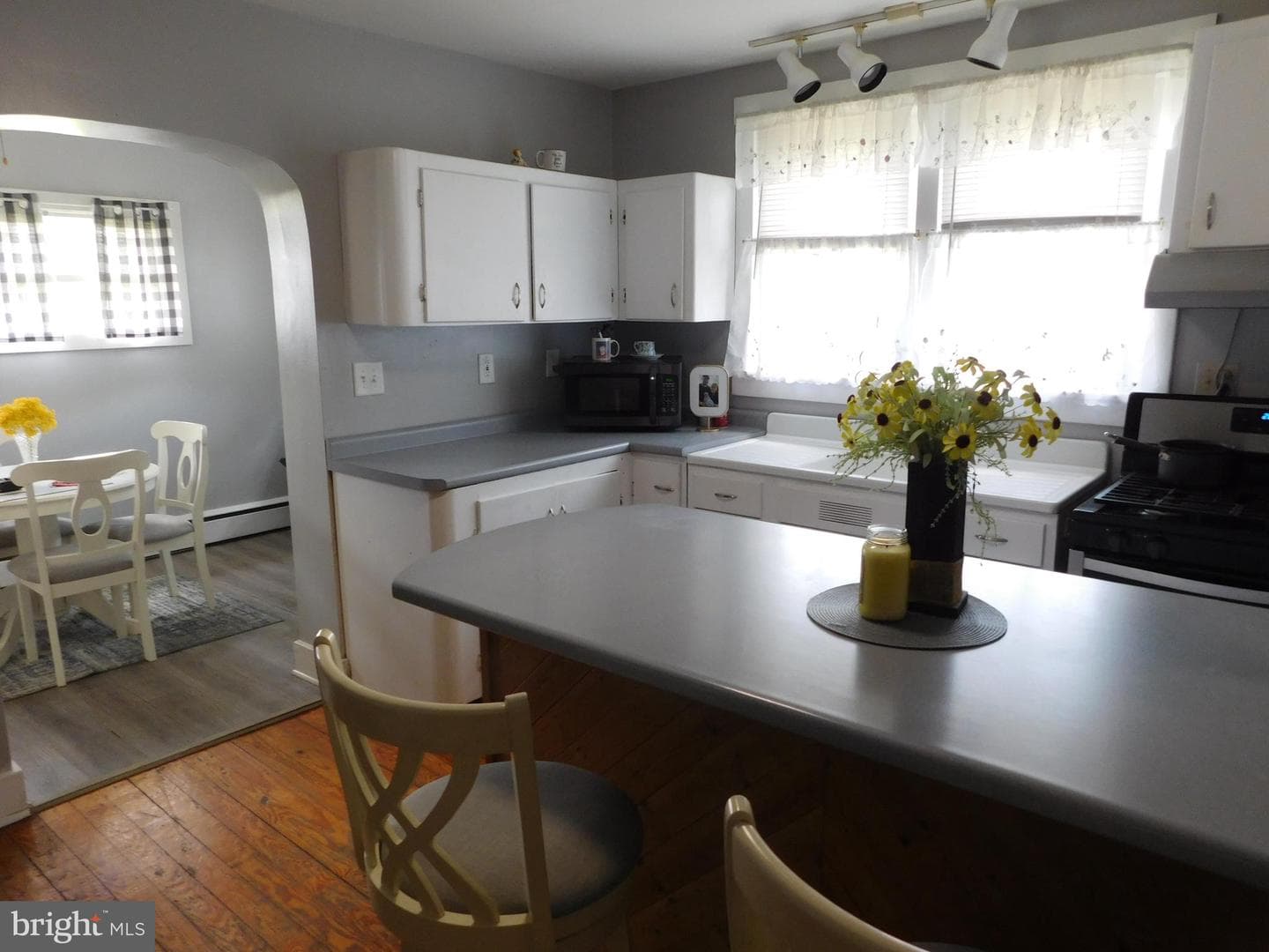 215 Greenwood Avenue photo 8