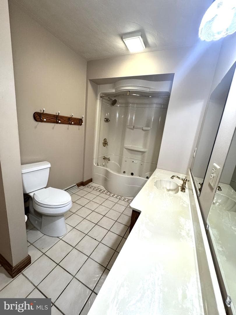 378 Airport Road photo 28