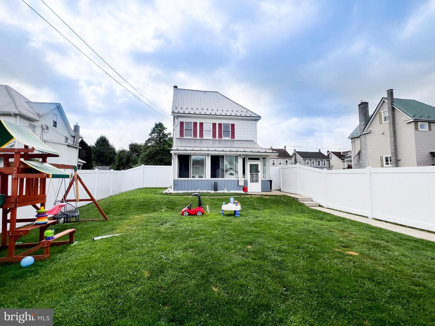 630 Highland Avenue photo 10