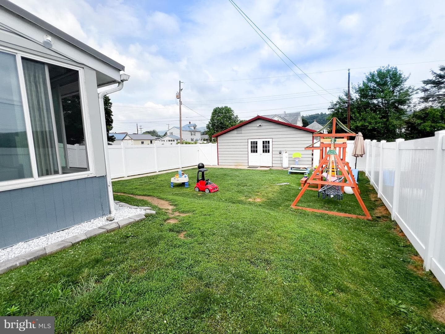 630 Highland Avenue photo 11