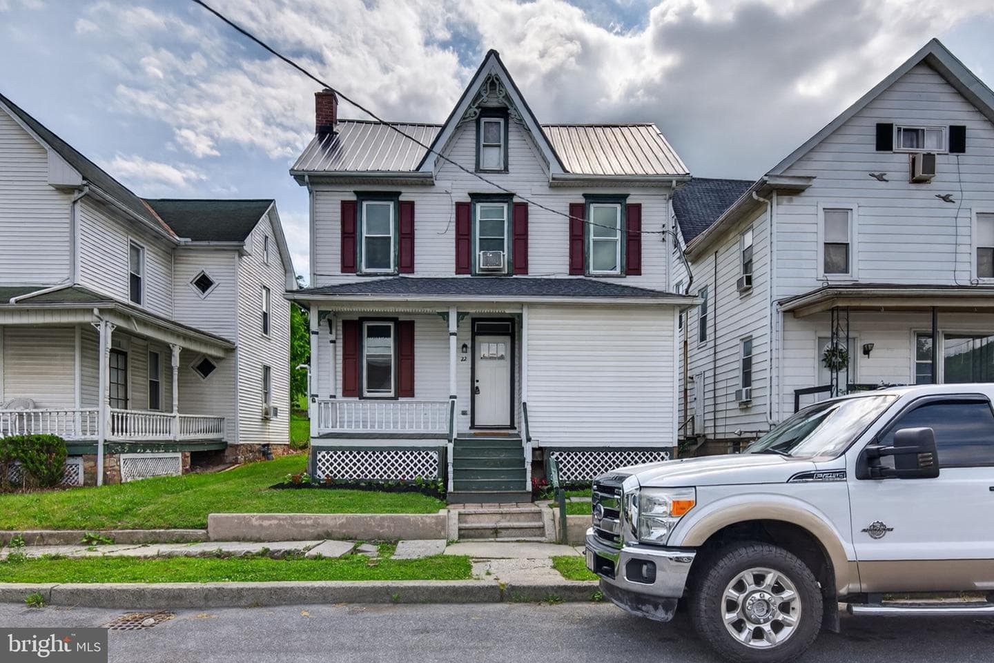 22 N Mann Avenue
