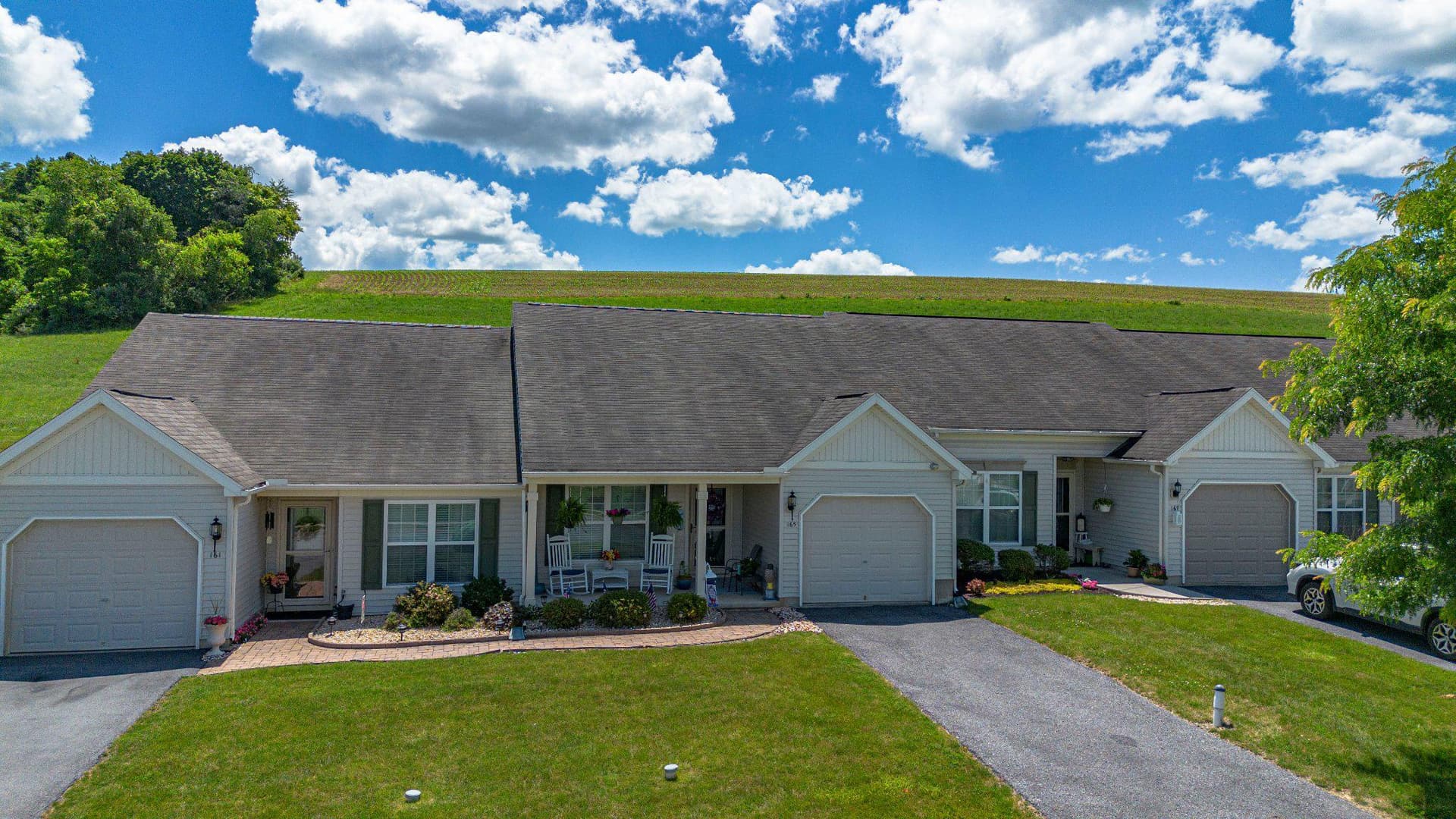 165 Cambridge Lane photo 23