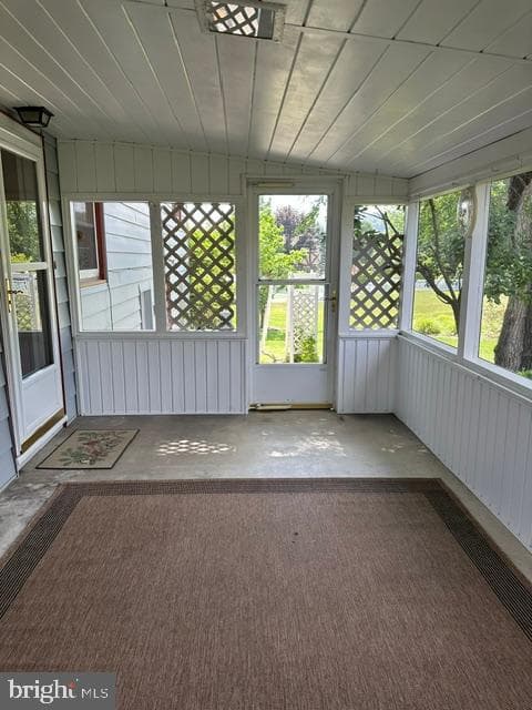 328 Cottage Place photo 25
