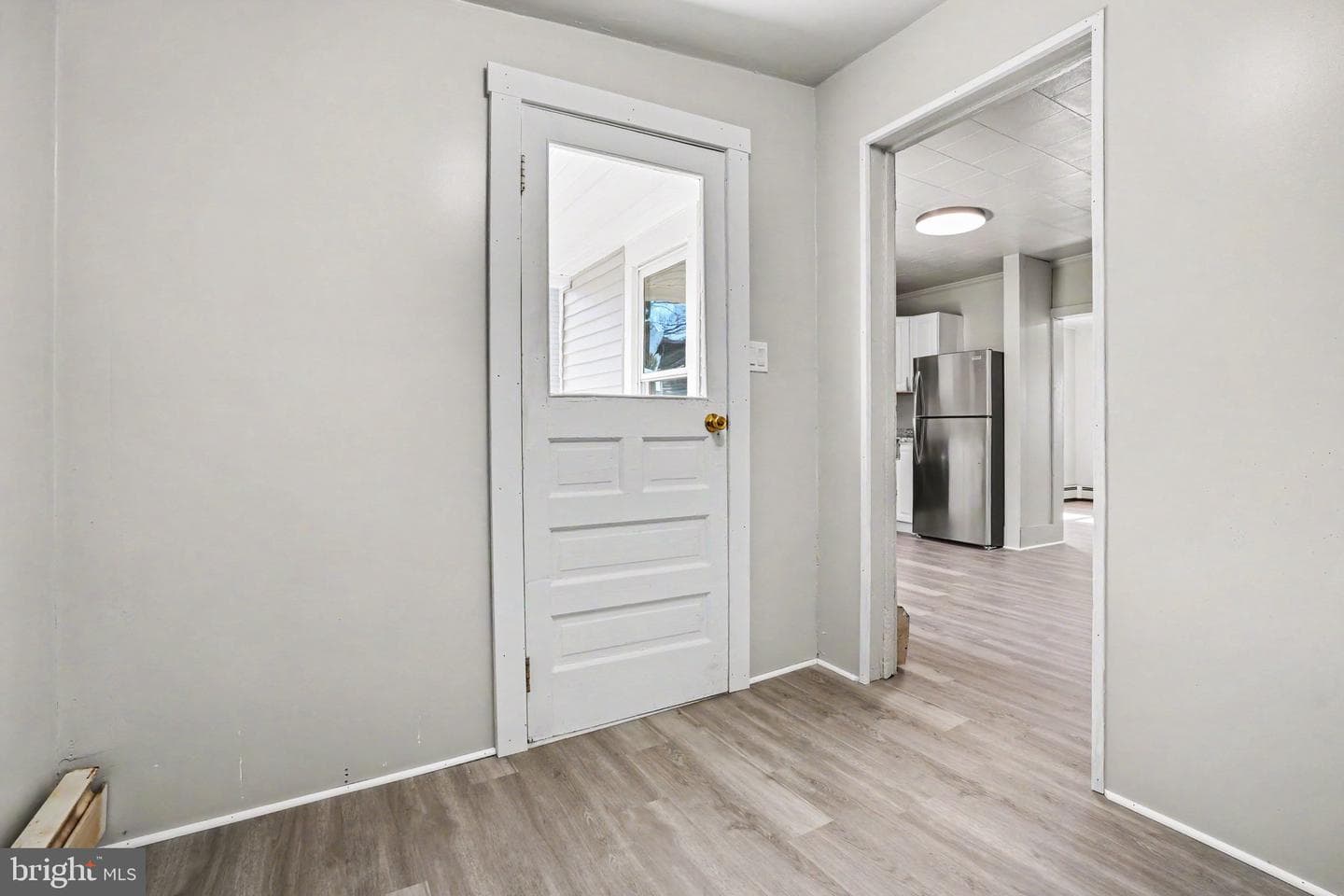 1441 N River Road photo 13