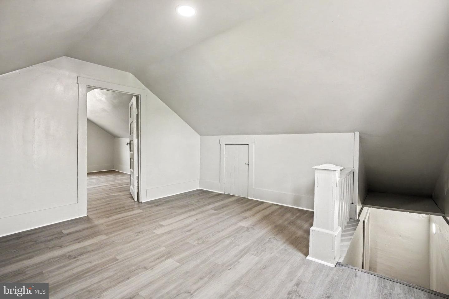 1441 N River Road photo 18