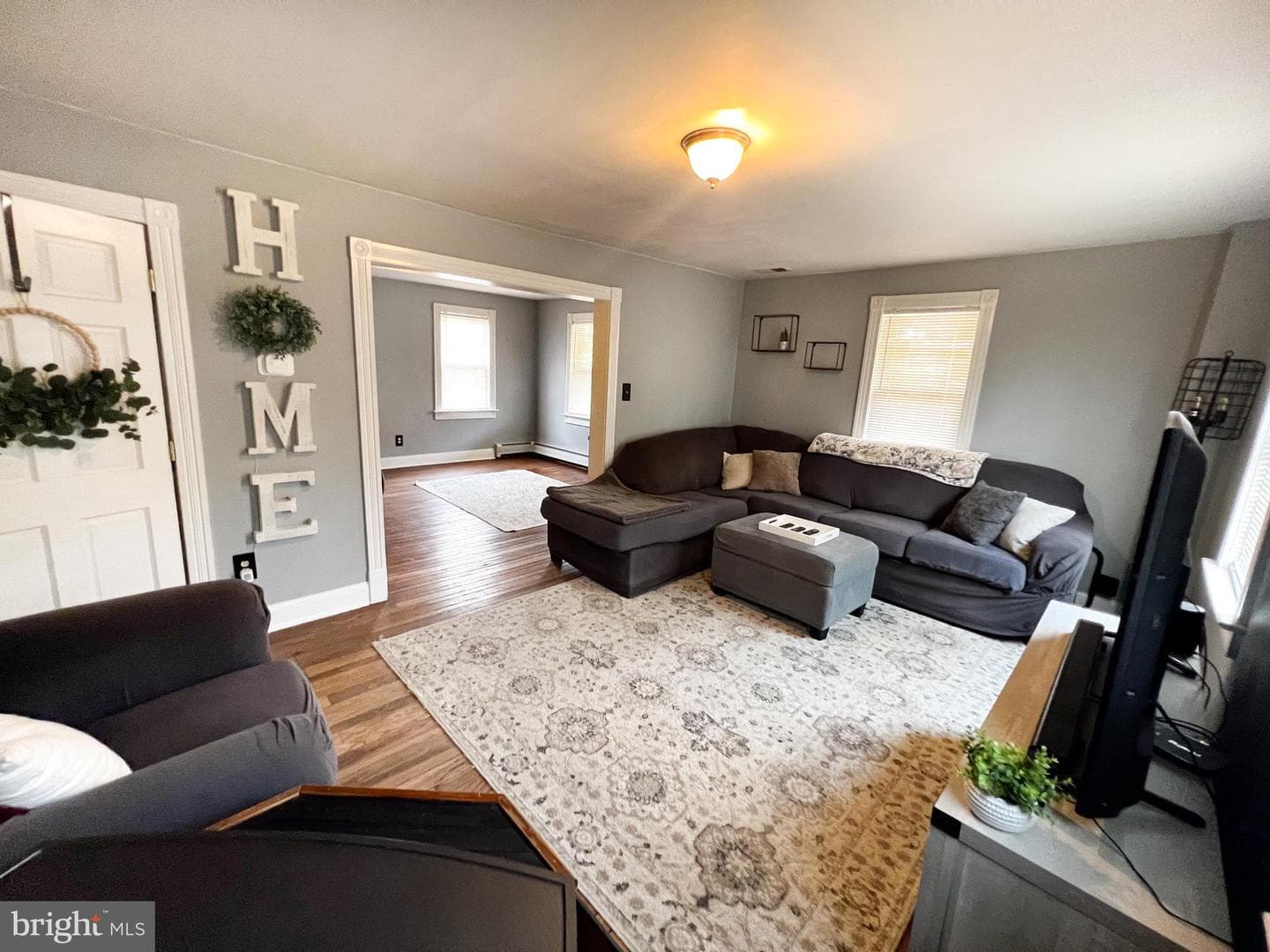 425 E Freedom Avenue photo 26