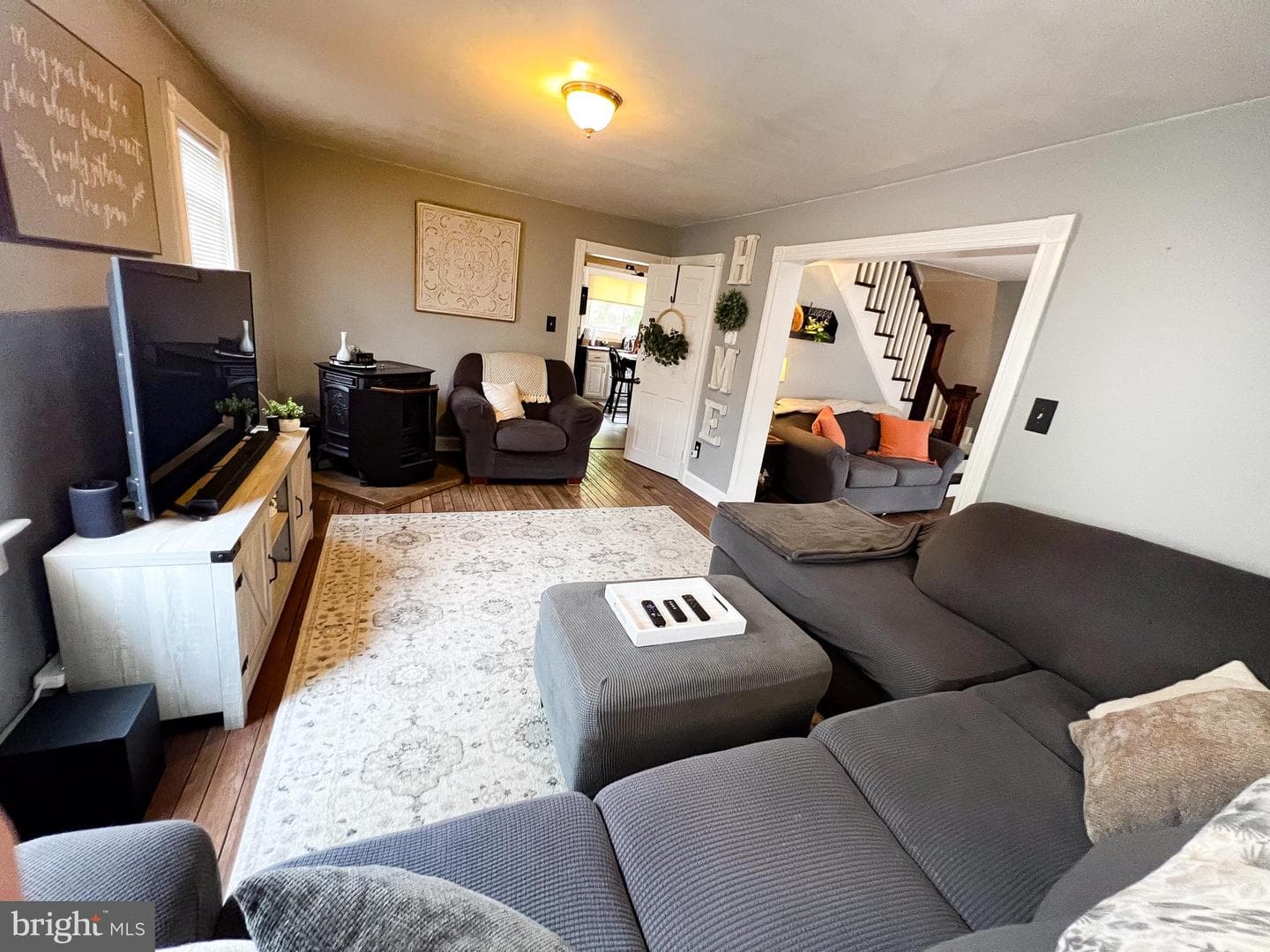 425 E Freedom Avenue photo 29