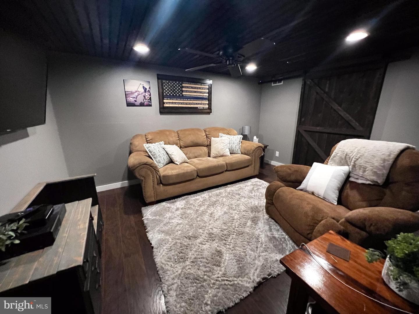 425 E Freedom Avenue photo 43