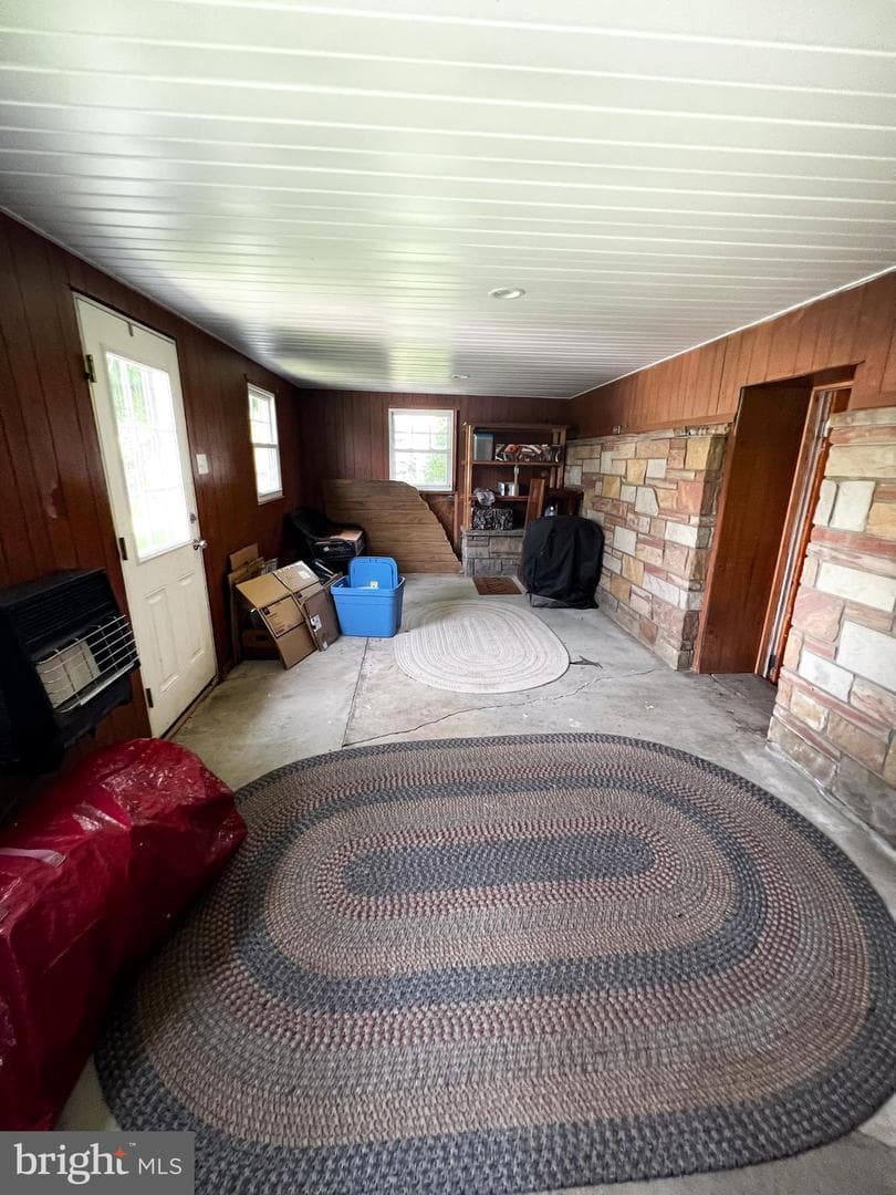 425 E Freedom Avenue photo 51