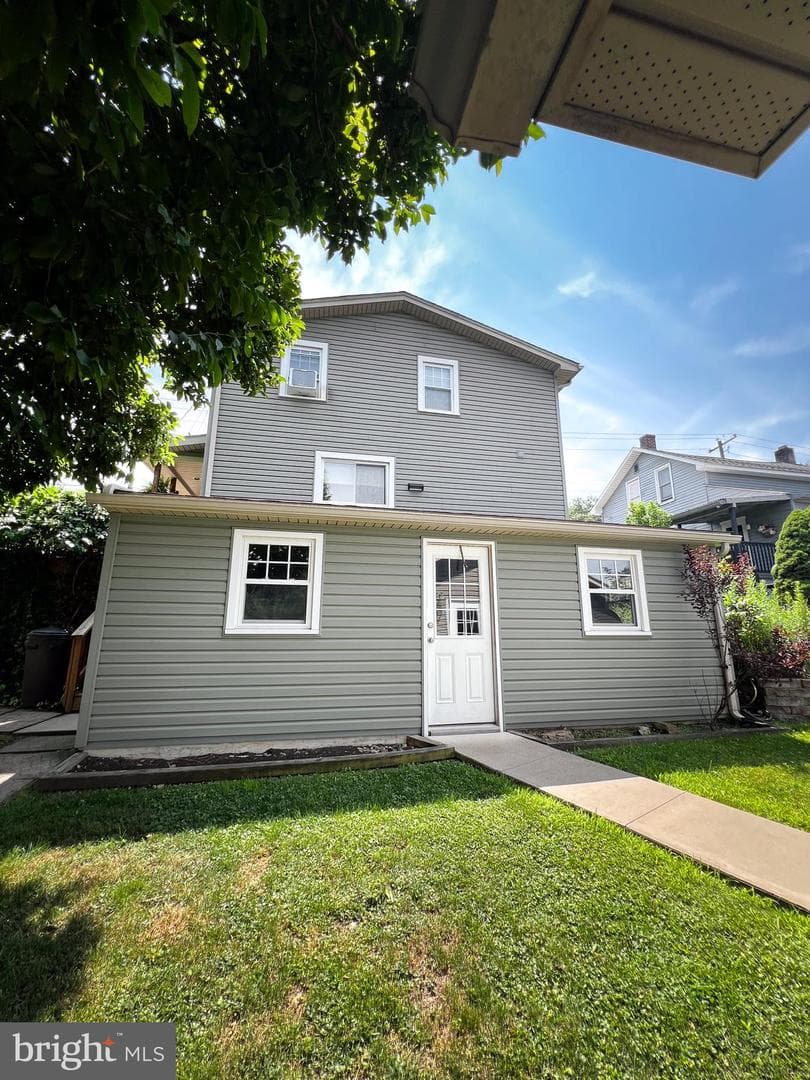 425 E Freedom Avenue photo 6