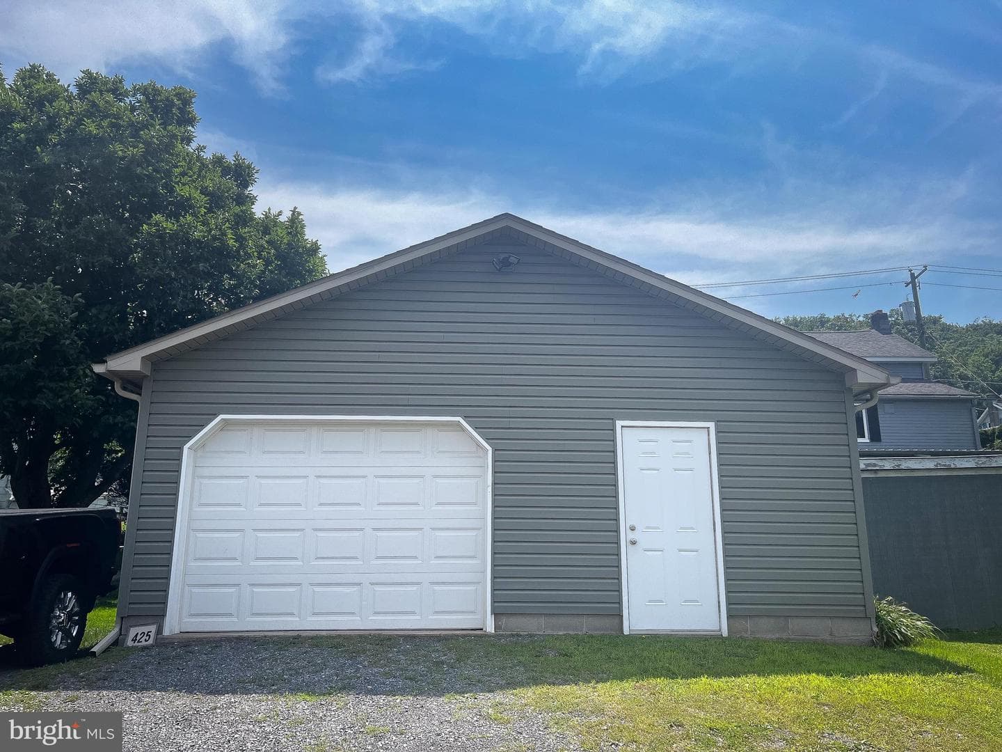 425 E Freedom Avenue photo 8