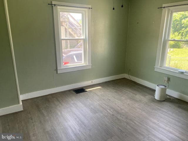 831 E Walnut Street photo 10