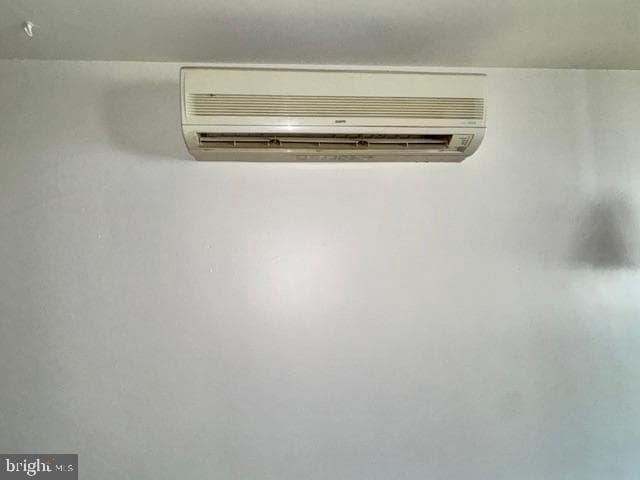 16 N Brown St photo 54