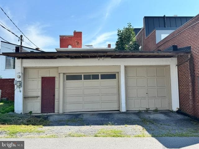 16 N Brown St photo 95