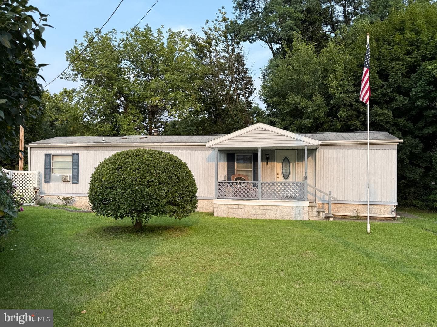 207 N Main Street photo 1