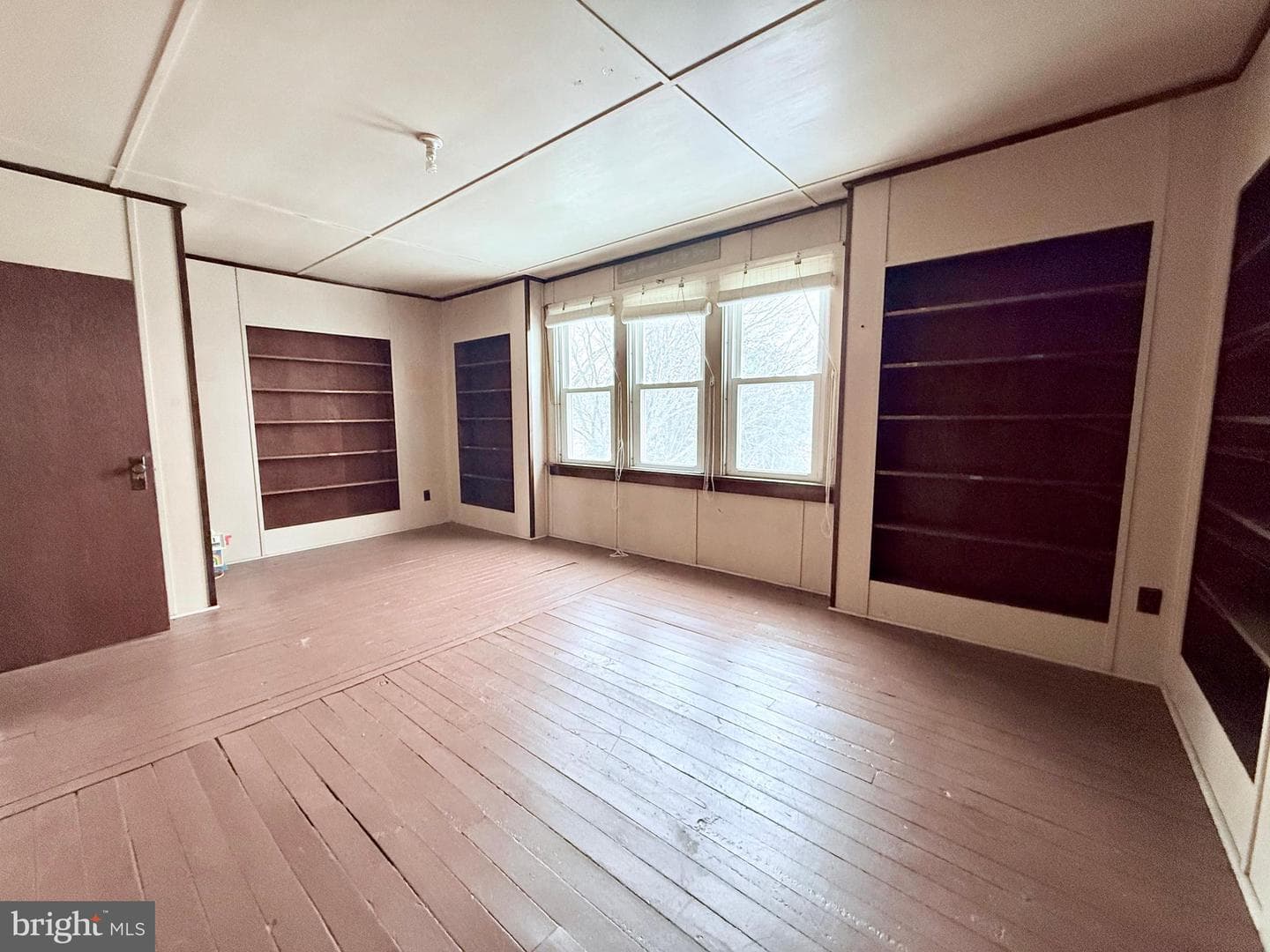 112 Pine Ave photo 24