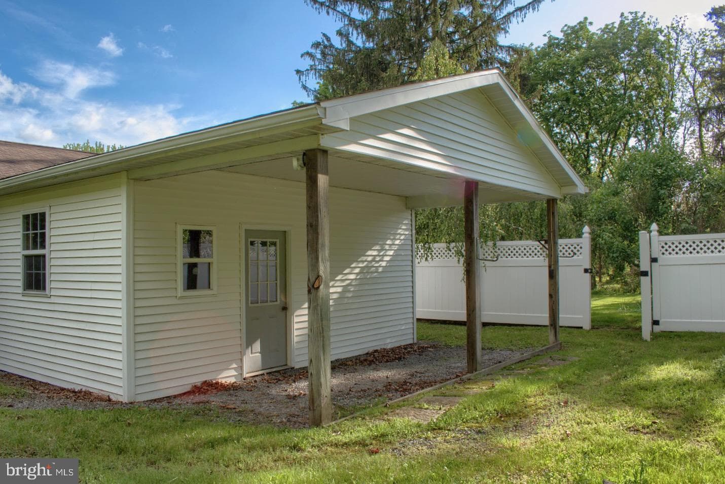 1025 Bloom Road photo 16