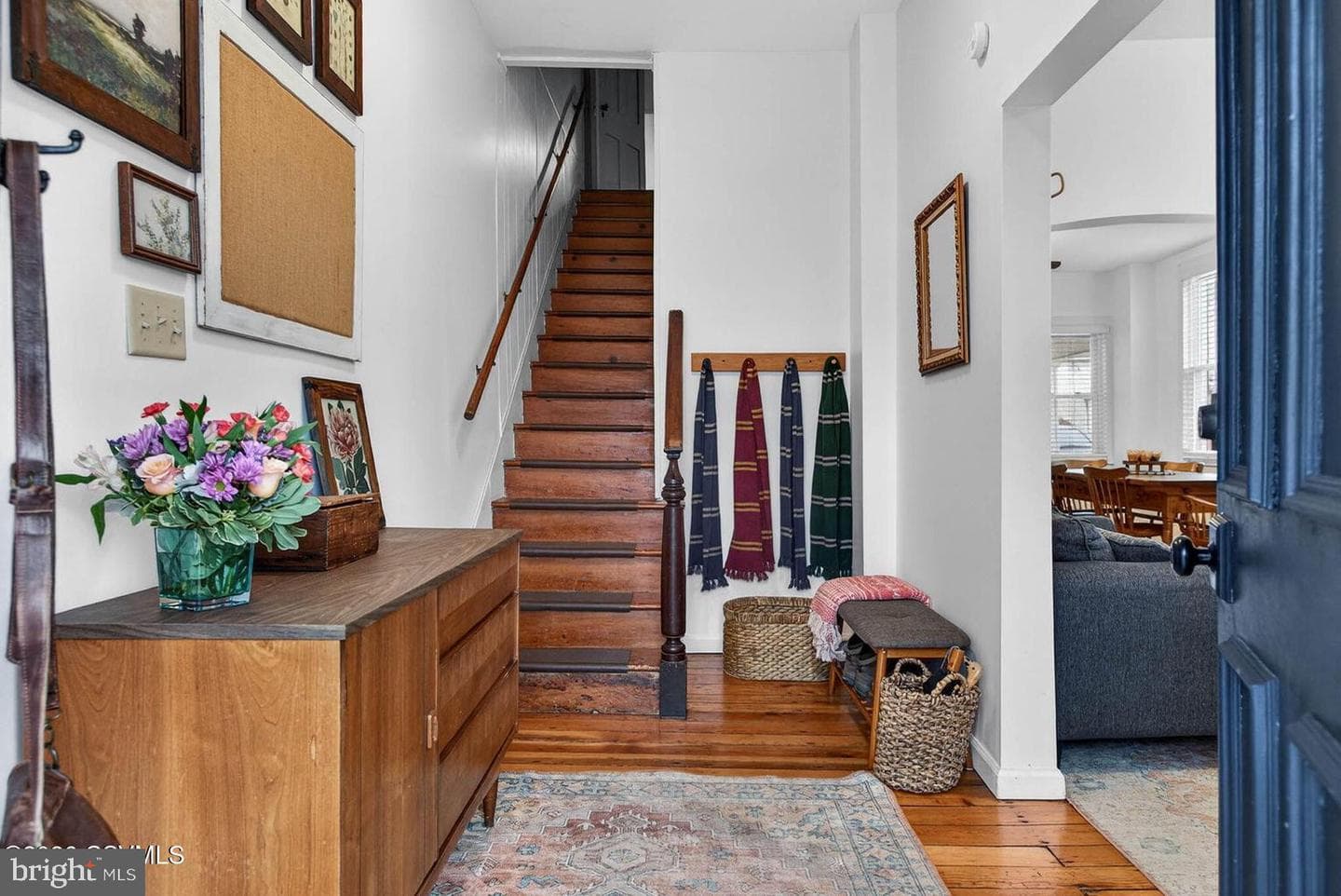 949 Grand Street photo 3