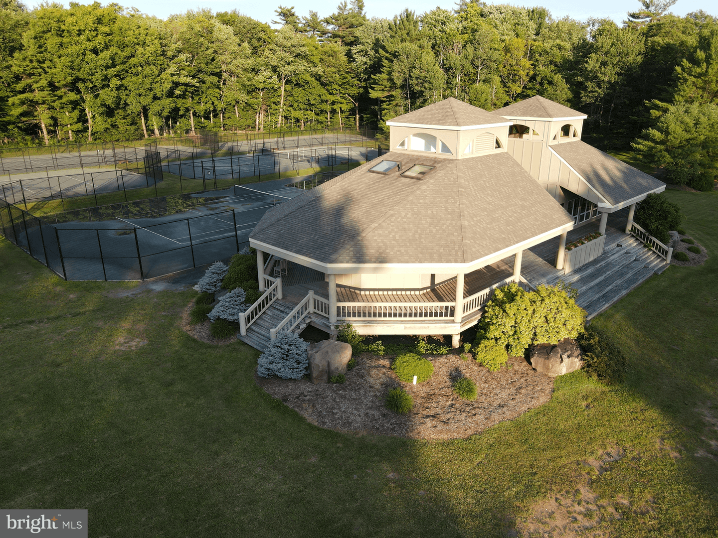 823 Crest Pines Ln photo 36