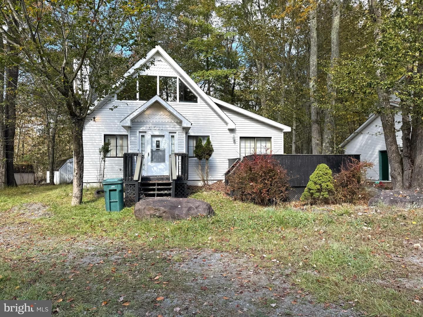 951 Country Place Drive photo 2