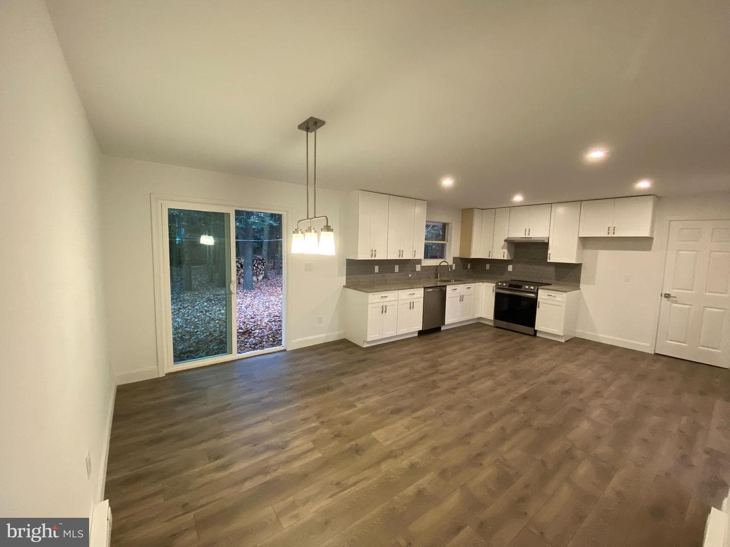 368 Scotch Pine Drive photo 5