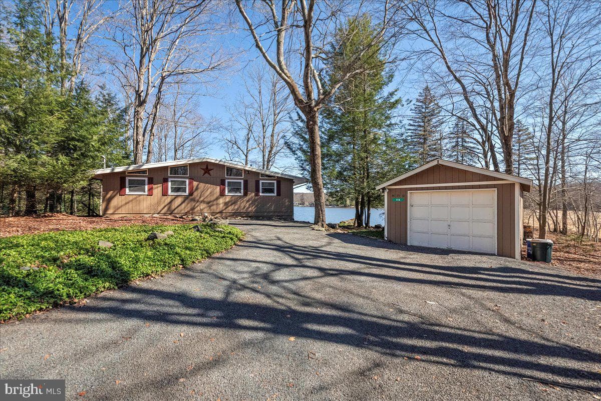 115 Podunk Path photo 2
