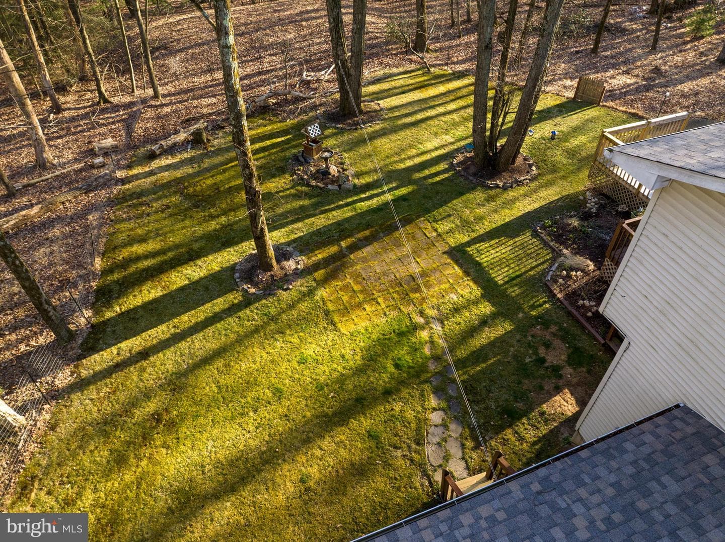 219 Robins Court photo 33