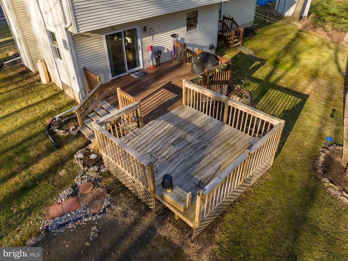 219 Robins Court photo 34